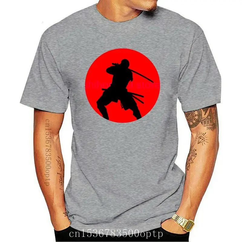 

Модная футболка с рисунком в японском стиле