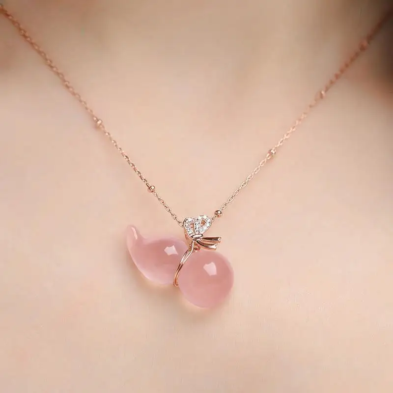 

Small Calabash Pink Crystal Pendant 925 Sterling Silver Clavicle Chain Rose Gold Ross Quartz Necklace Ornament