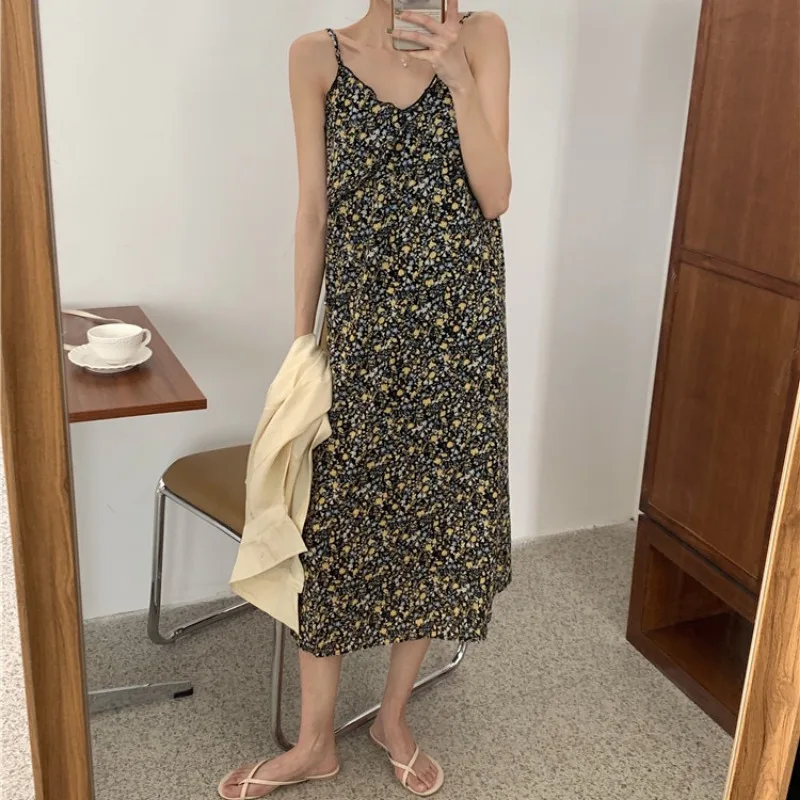 

Limiguyue Summer Sweet Sleeveless Dress Women Floral Dresses Casual Chic V-Neck Dress Loose A Line Boho Beach Vestidos K2237