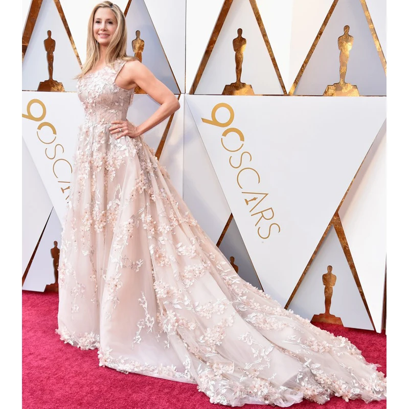 

Verngo Celebrity Dress Elegant Ivory Carpet Dresses Sleeveless Vestidos De Famosas Lace Appliques Dress Prom Party Gown