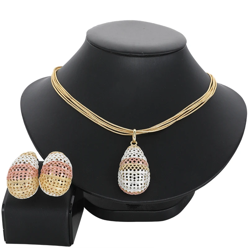 

Fashion 18k gold Jewelry Sets For Women Earrings Necklace Pendant Flower Jewelry For Engagement Round set Jewelry