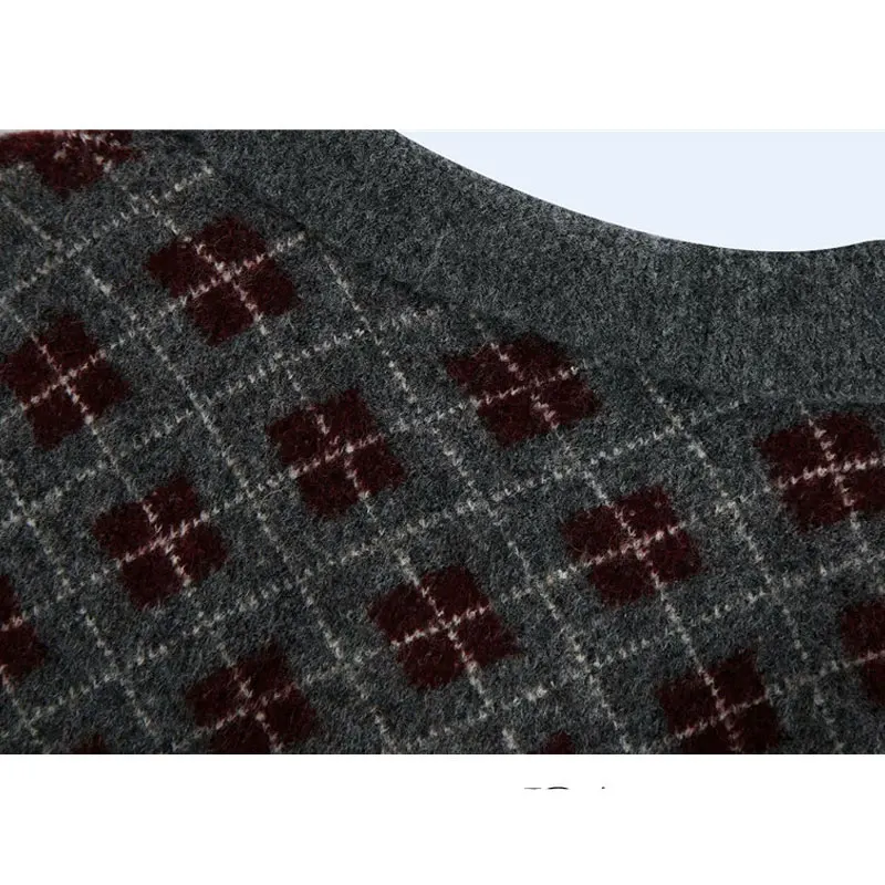 

Qeils Casual Women Fashion Jacquard Cropped Knitted Cardigan Sweater Vintage Square Collar Button-up Female Outerwear Chic Tops