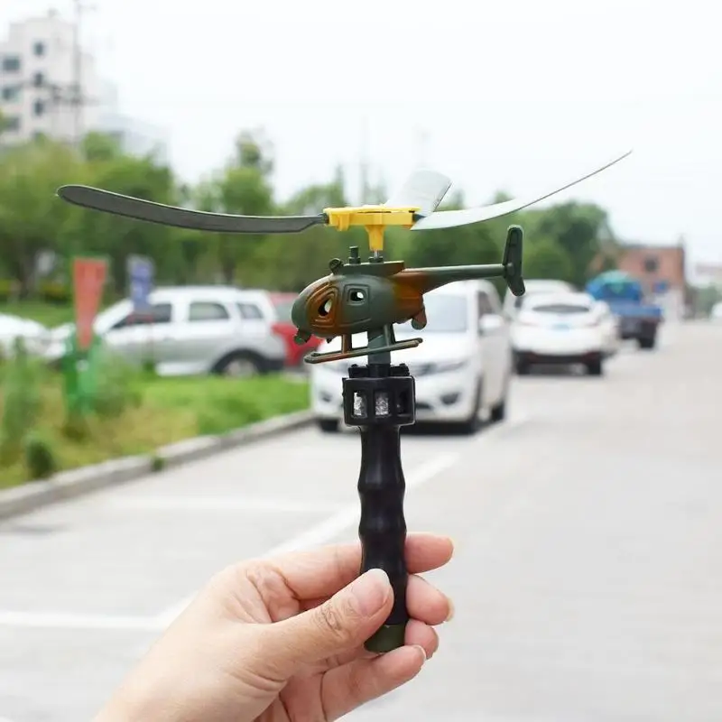 Модель летательного аппарата вертолет с ручкой самолёт для игр на открытом