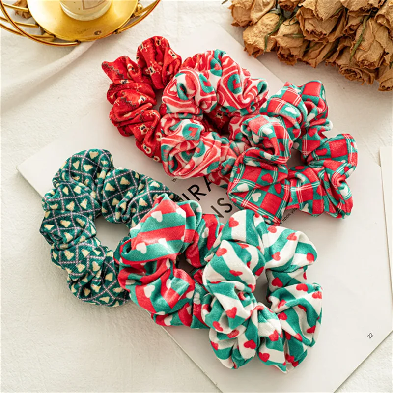 Резинка для волос женская бархатная с сердечками на Рождество |