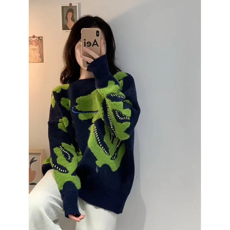 

Свитер оверсайз с цветными блоками и вышивкой, синий/бежевый