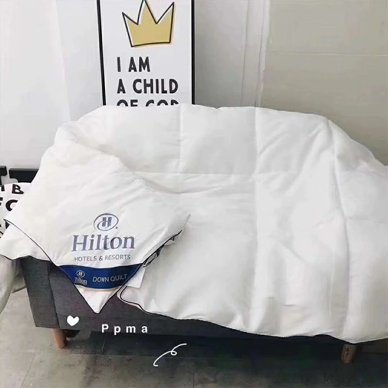 للبيع شعبية Hot البيع المخملية لحاف فاخر هيلتون ريشة المخملية سميكة الشتاء الصيف المنزل فندق المعزي بطانية بالجملة