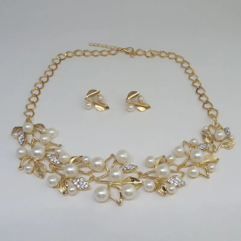 

Women Earrings and Necklace Set Metal Glitter Diamond Pearl Necklaces Jewelry Wholesale