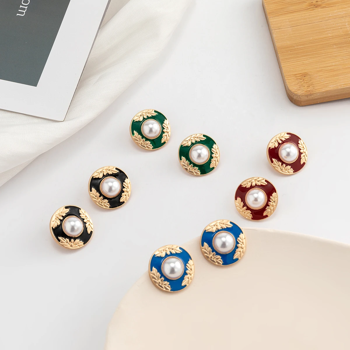 Винтажные серьги-гвоздики Ingemark в форме сердца для женщин и девушек элегантные