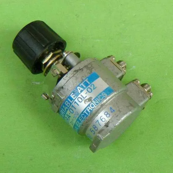 

Ручной аттенюатор, сделано в Японии, URA-0110L-02, 0-3 ГГц, 10 дБ, SMA