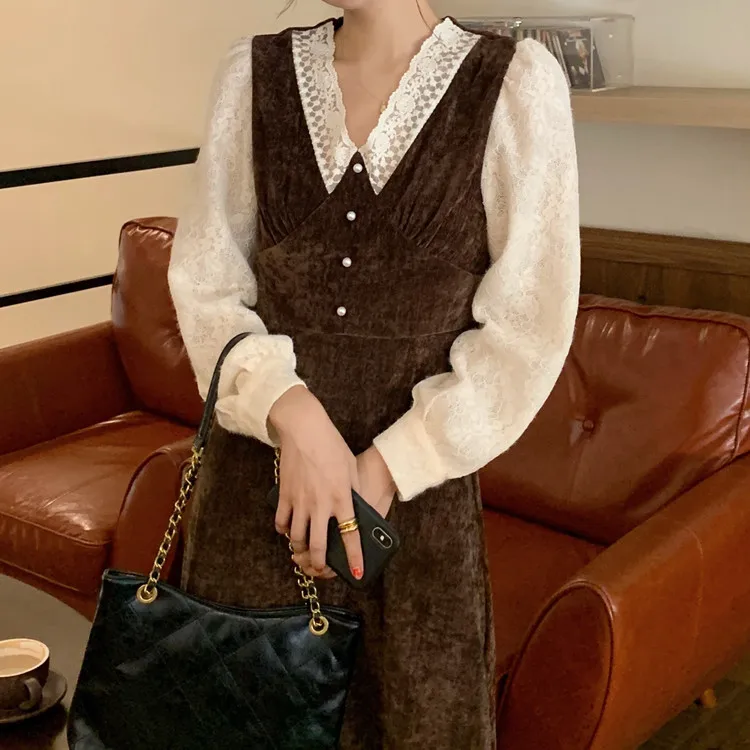 

2021 Spring Korea Chic French Lightly Mature V-neck Lace Stitching Cute Youth-Looking Vintage Velvet Dress