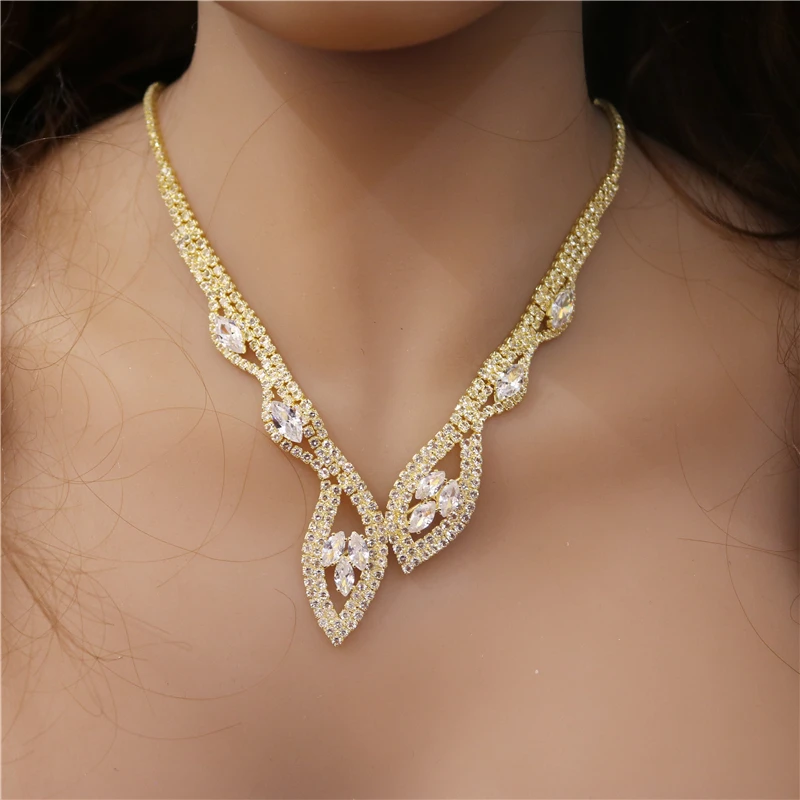 

Luxury Exquisite Water Drop Zircon Earrings Necklace Two Piece Set Shining Crystal Wedding Women's Jewelry Set Wholesale Retail