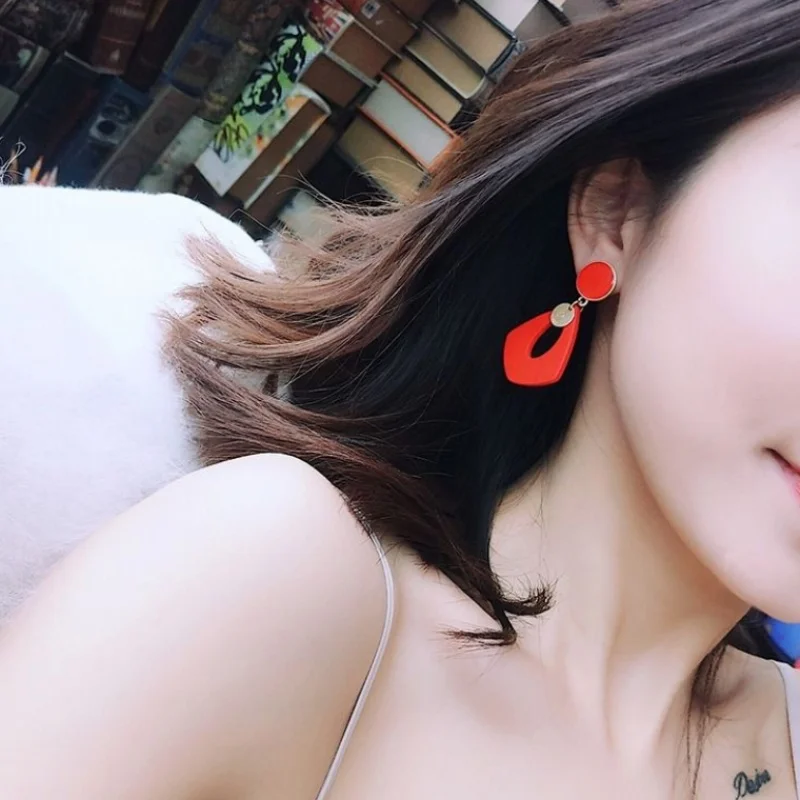 

PADEGAO Geometric Shaped Earrings for Women 2020 Fashion Red Drop Earrings Trendy Ear Jewelry Alloy Dangle Earrings BJ3034