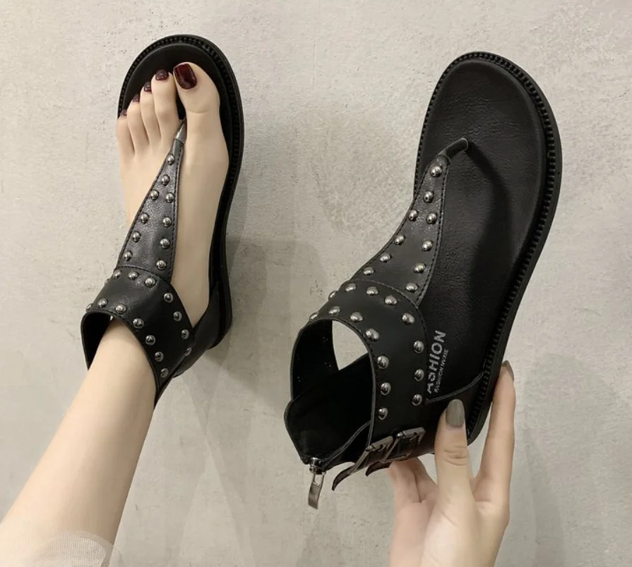 

Summer Buckle Rivets Rivets Peep Toe Ankle Wrap Women Sandals Flip Flop Metal Back Strap Flat Heels Lady Shoes