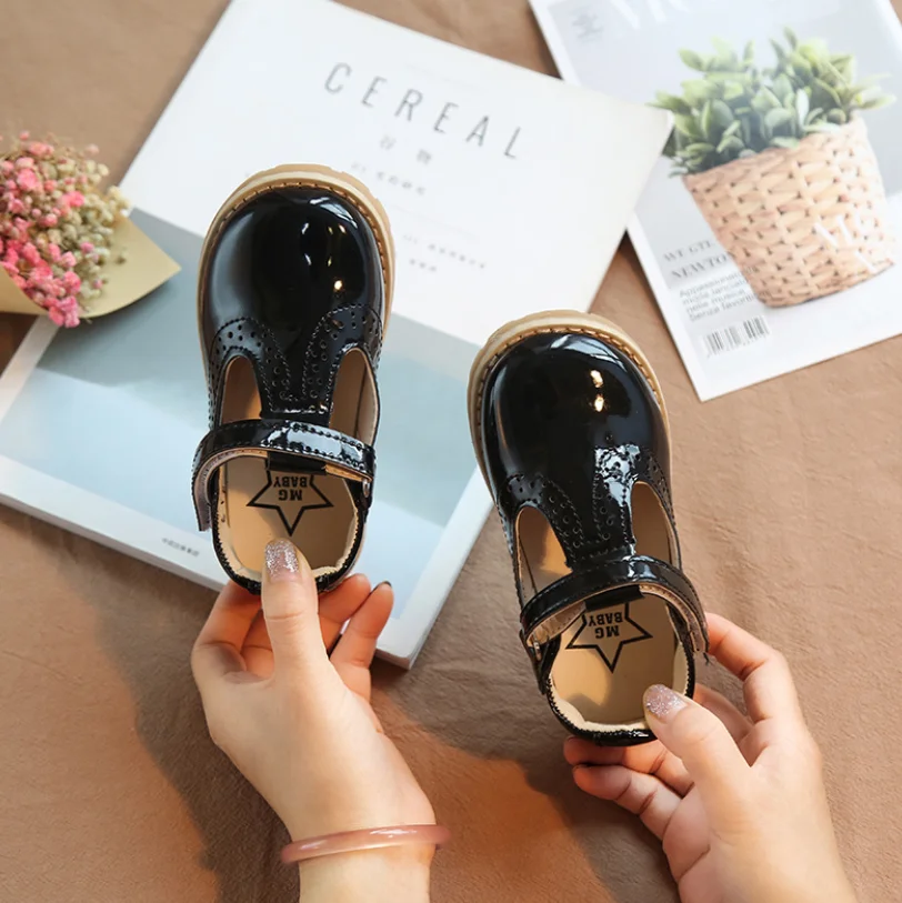 Детская обувь школьная принцессы для девочек цвет красный розовый черный