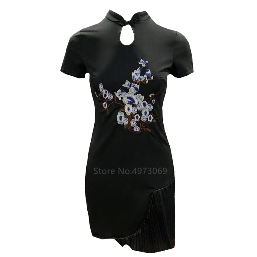 

Vintage Elegant Women Cheongsam Chinese Style Flower Embroidery Qipao New Evening Party Hollow Out Buckle Dress Lace Sexy Skirt