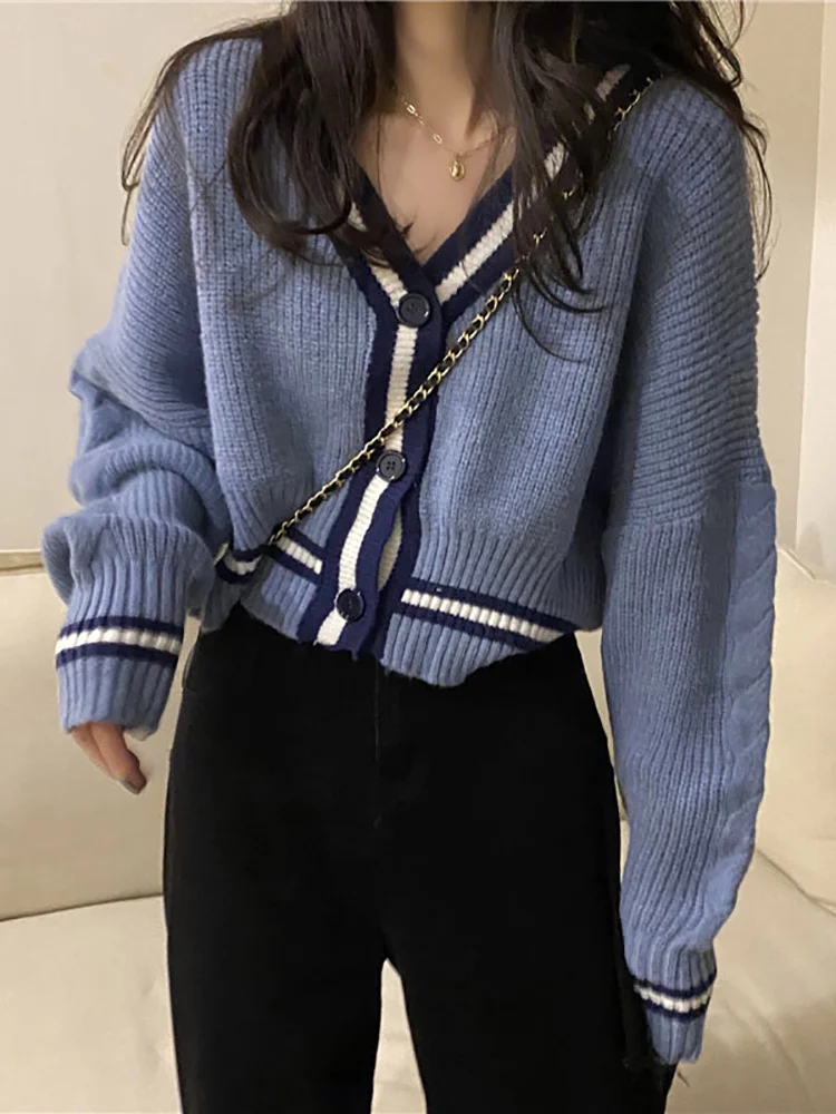 

Женский трикотажный кардиган с V-образным вырезом и длинным рукавом