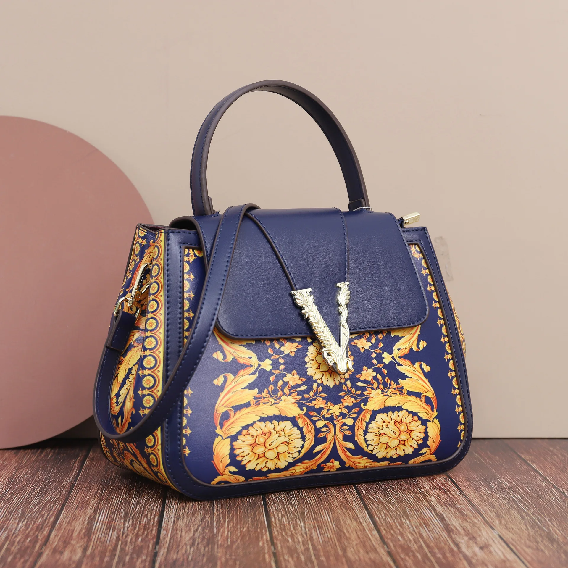 

Europen Golden Floral Leather Totes Bag For Women Classic Flower Pattern Female Top-Handle Bag Ladies Portable Messenger Handbag