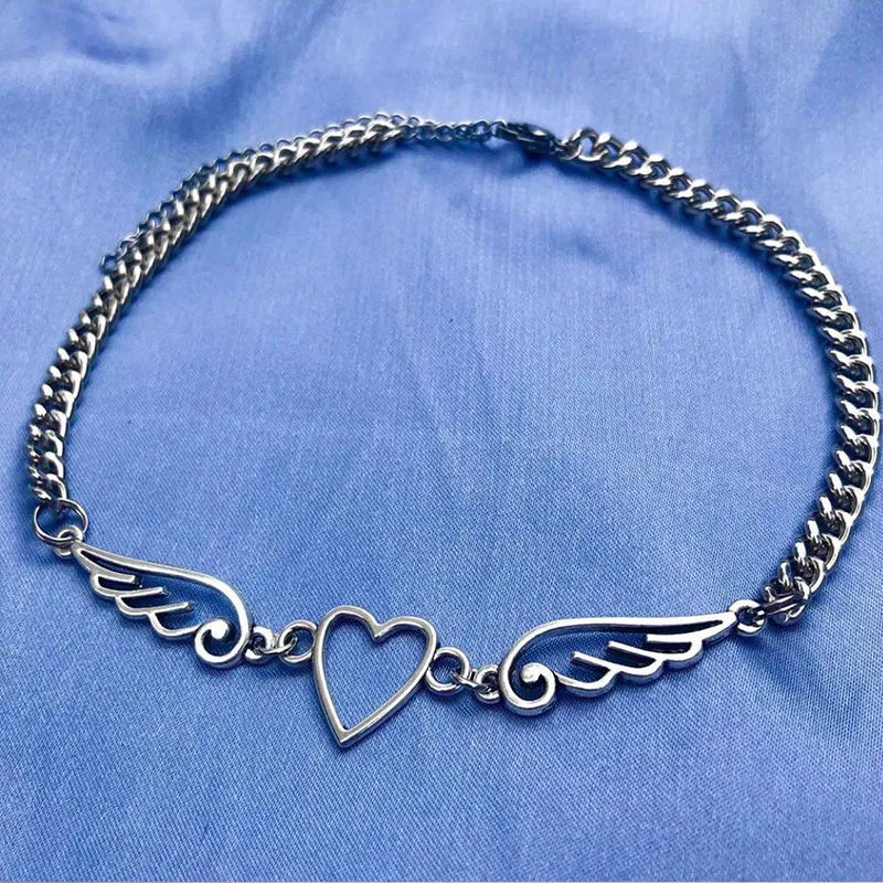 

Vintage Punk Angel Wings Heart Choker Necklace For Women Girl Hollow Feather Pendant Short Clavicle Necklace New Trendy Jewelry