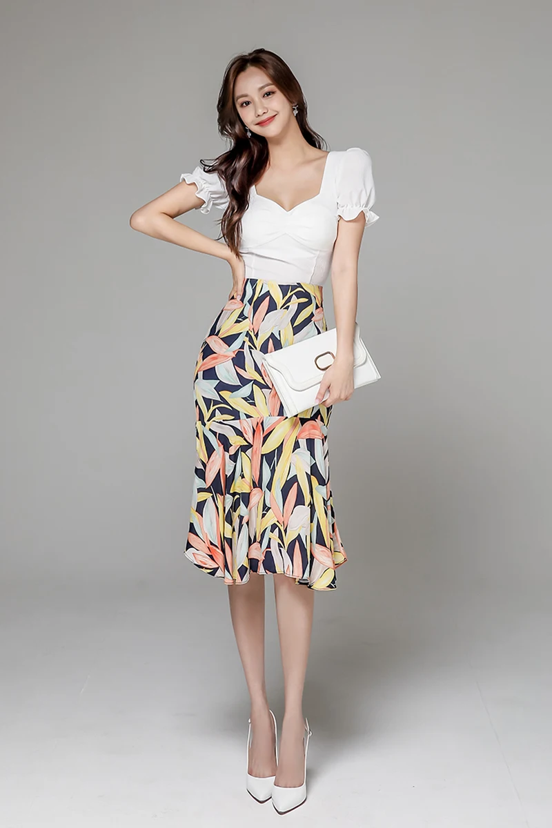 

Summer Women Two Piece Set Clothes Korean Style Fashion V-Neck Short Puff Sleeve Top + High Waist Print Mermaid Skirt Suits