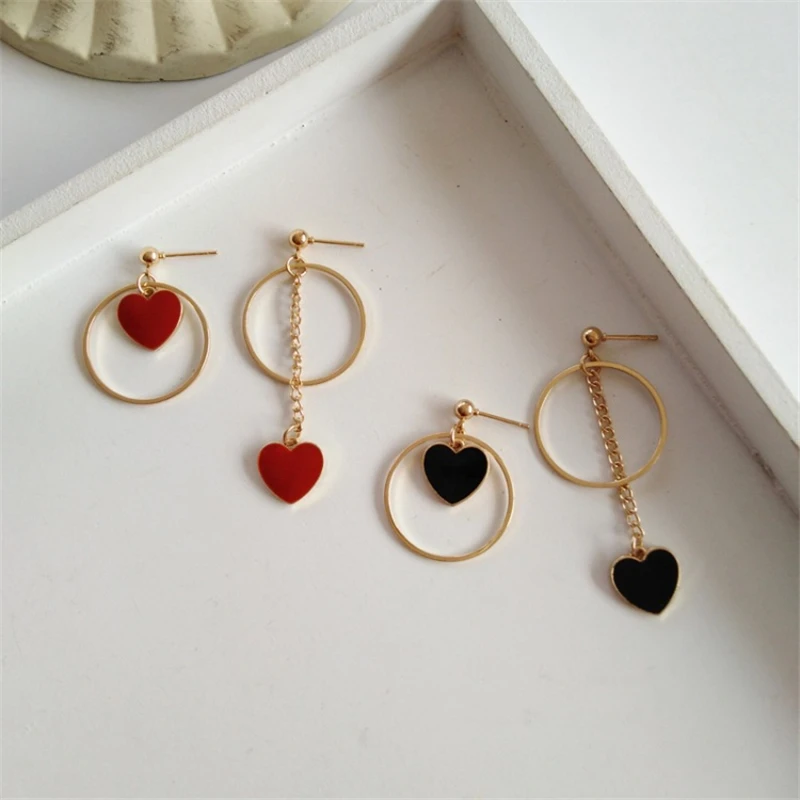 По контракту с оригинальным асимметричным серьги гвоздики геометрической формы