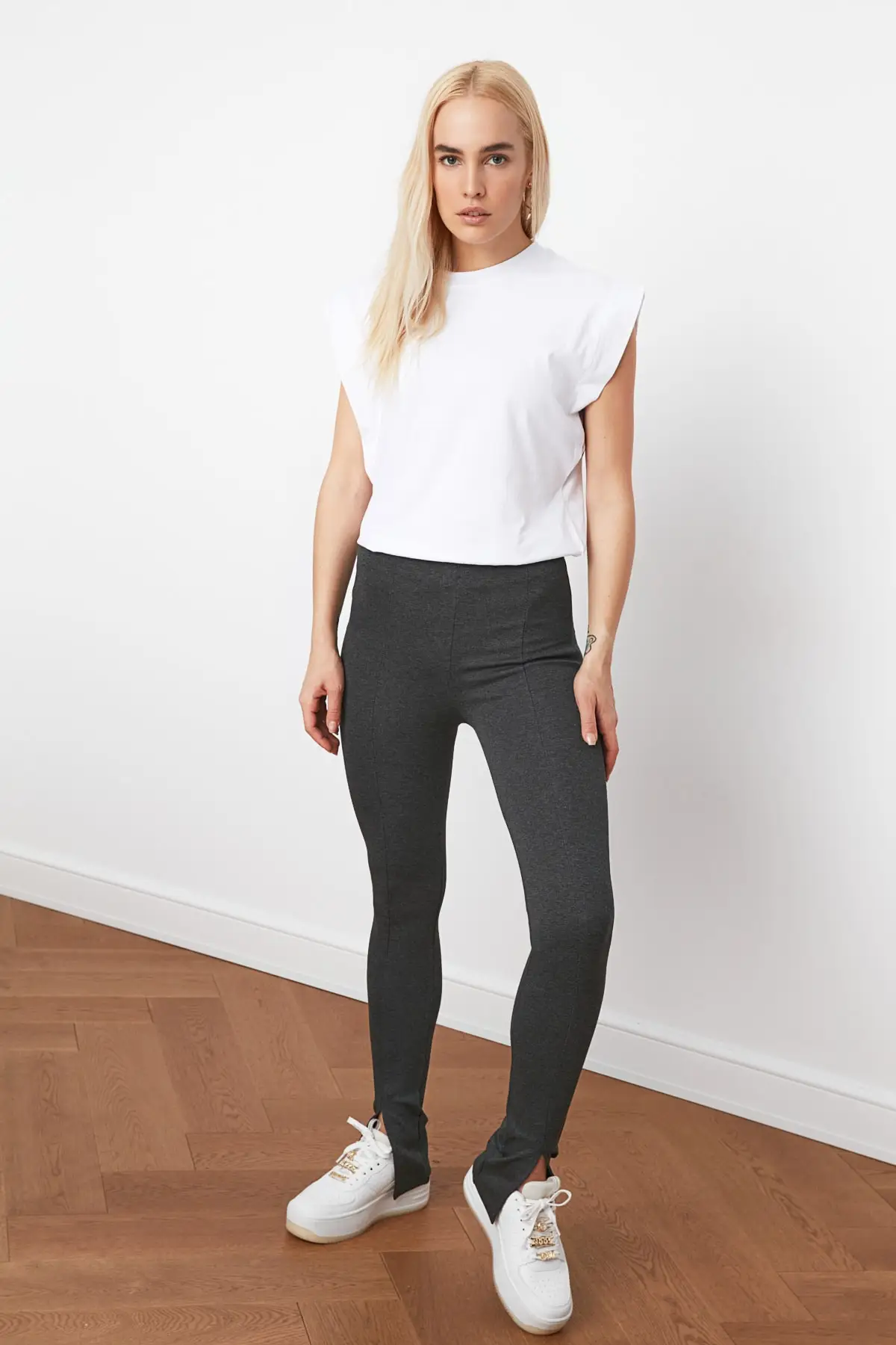 

Trendyol Slits Interlock Pants TWOAW21PL0263