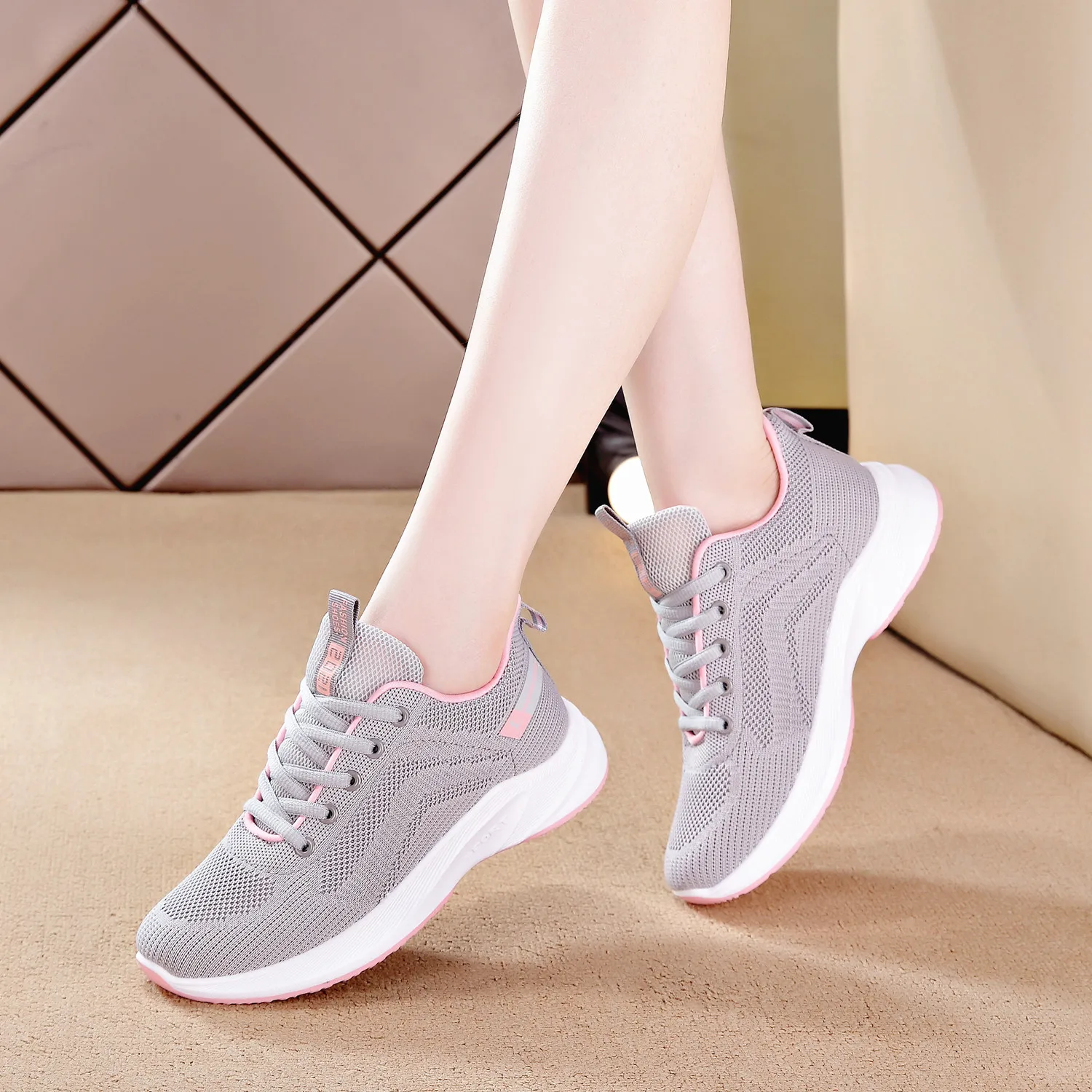 Fly woven shoes 2021 autumn air XueShengChao fashion sports leisure running fitness dance soft-soled shoes with flat shoes