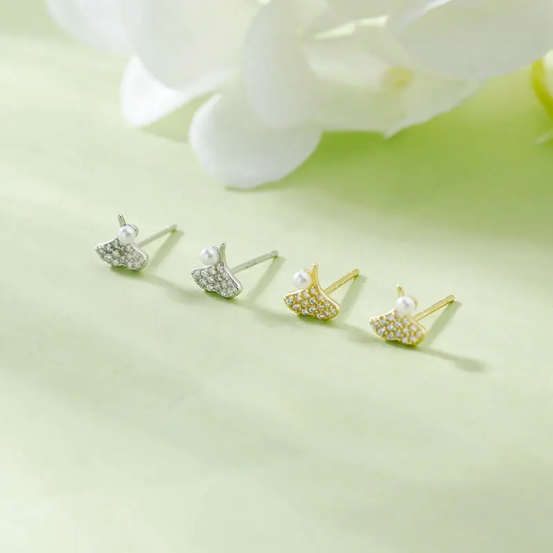 

S925 Sterling Silver Fresh Micro-Inlaid Pearl Ginkgo Leaf Shape Earrings Exquisite Small Bead Earrings