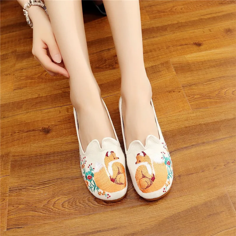 Новинка Туфли в стиле ретро с цветочной вышивкой | Обувь