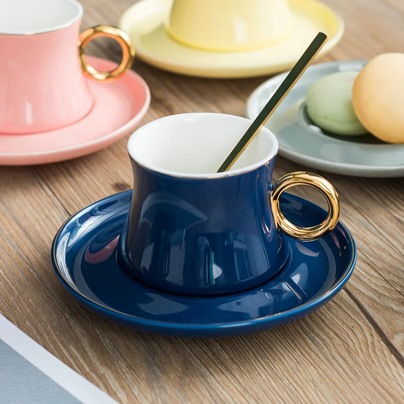 Европейский Креативный набор керамических кофейных чашек для пары креативная