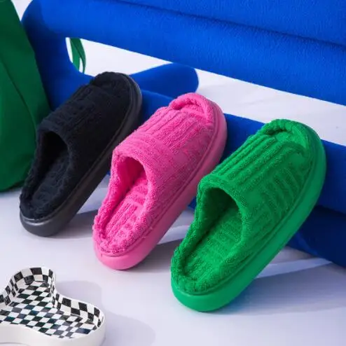 Тапки женские на толстой нескользящей подошве весна 2022 | Обувь