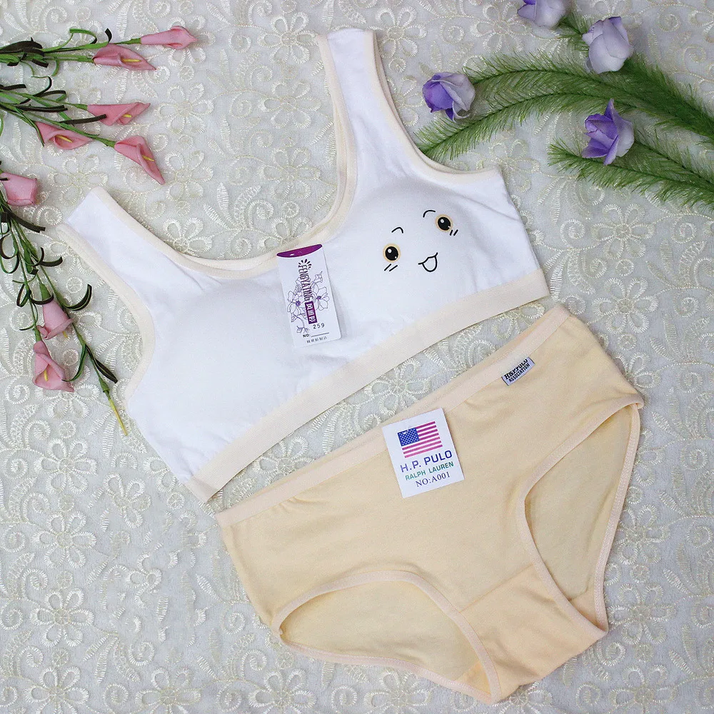 

Cute smiling girl underwear set developmental cotton vest-style sports comfortable bra set without steel ring