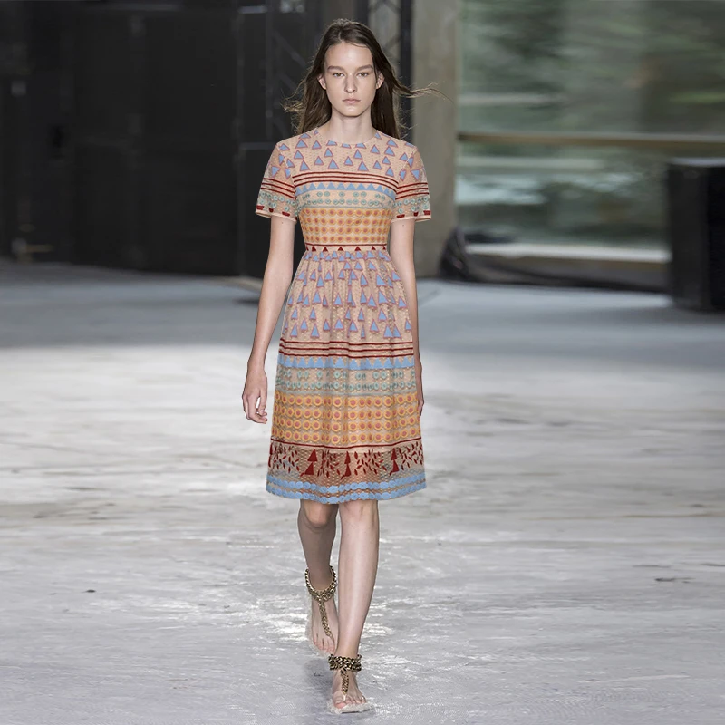 

Round Neck Short Sleeve Mesh Retro Embroidery Flower Dress 2021 Summer New Style Party Birthday Dress for Women