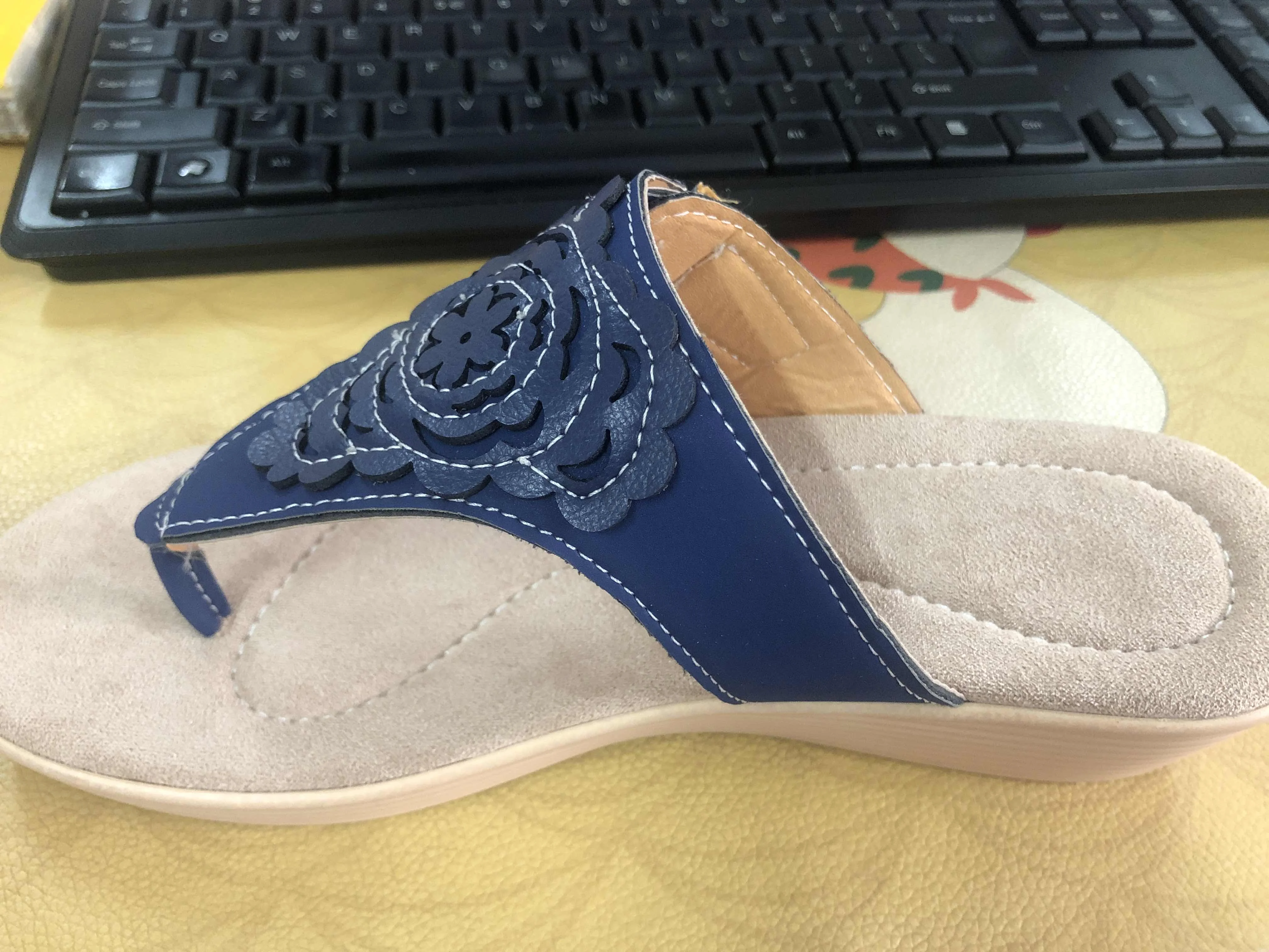 

2021 Women Slippers Bohemia Style Summer Shoes Women Heels Sandals Flowers Wedges Shoes Sandalias Mujer Beach Women Flip Flops