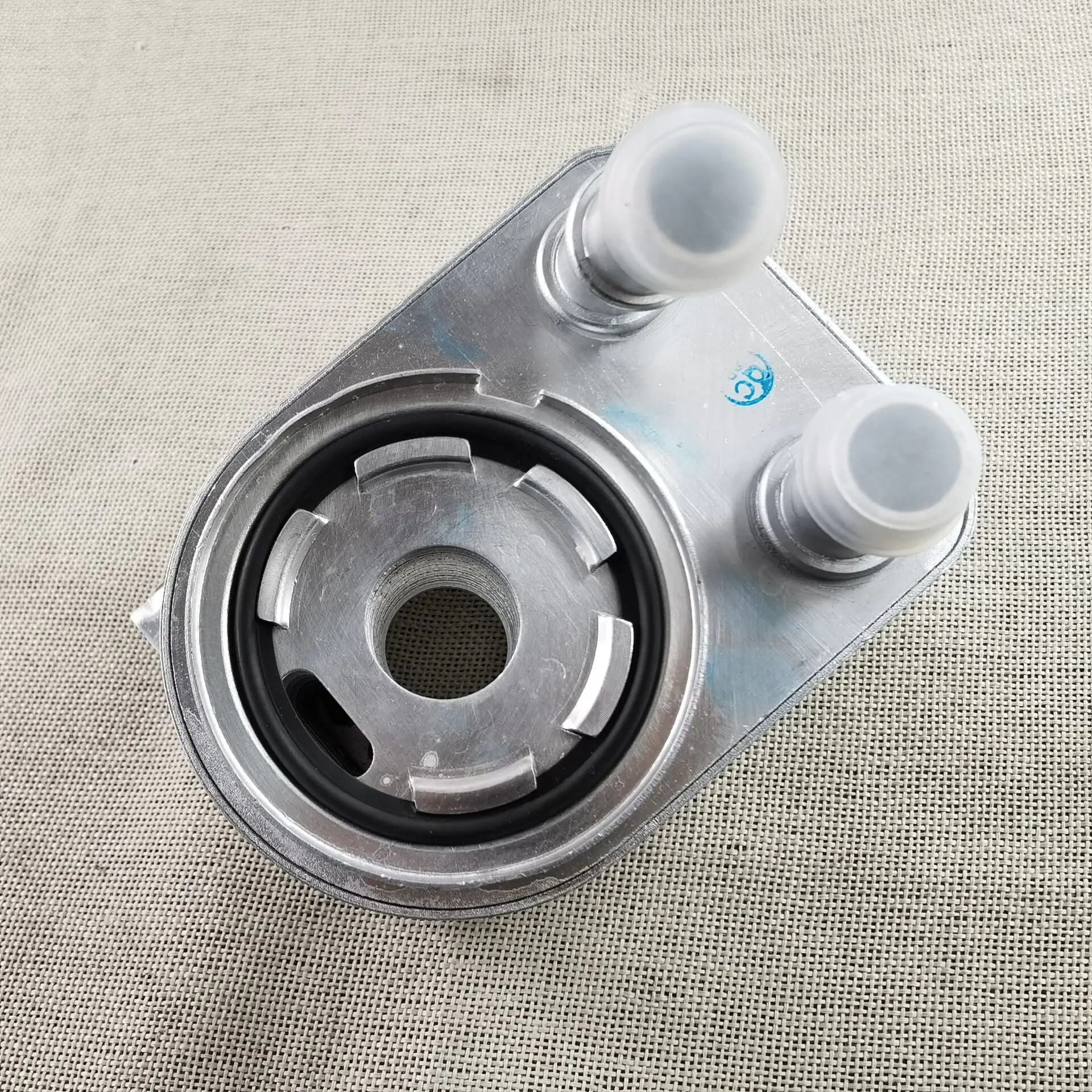 Автозапчасти масляный радиатор двигателя для Jeep Dodge Renegade Cherokee 2012 л 2018 л-05048119AA