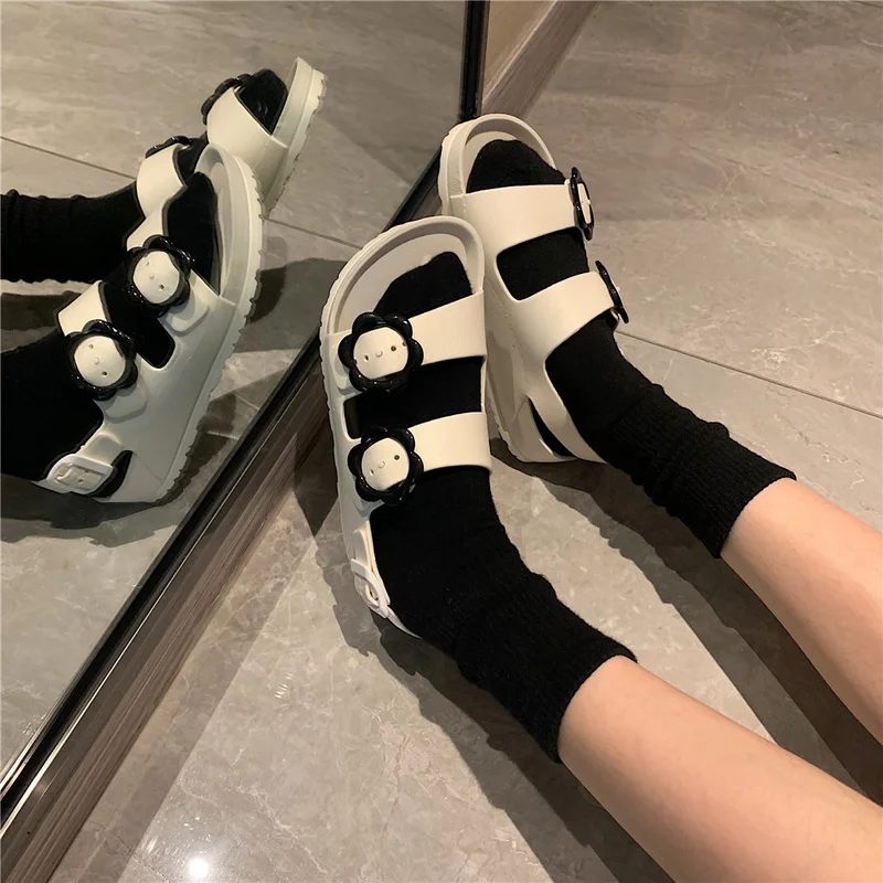 

Girl Heart Sandals Female Instagram Tide Student Loves Fairy Style Web Celebrity Vacation Roman Flat Shoes Beach
