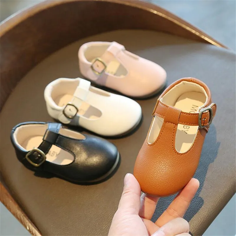 2021 модные кожаные туфли для малышей детская обувь на плоской подошве девочек