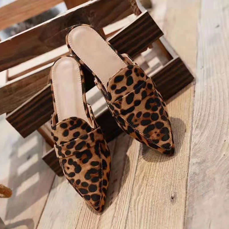 Шлепанцы женские леопардовые шлепанцы на плоской подошве заостренный носок