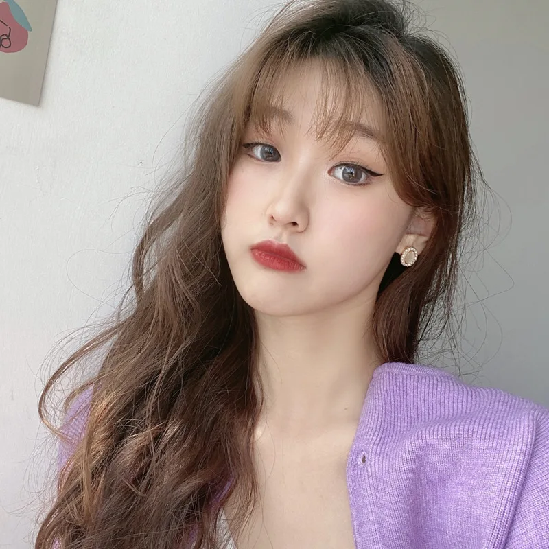 Серьги гвоздики ювелирные с искусственным жемчугом овальной