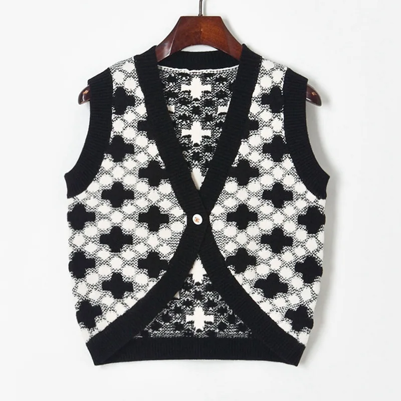 

Sleeveless Crop CardiganWomen V Neck Single Button Vest Sweater 2021 Autumn Winter Argyle Jacquard Knitted Cardigan Crop Top