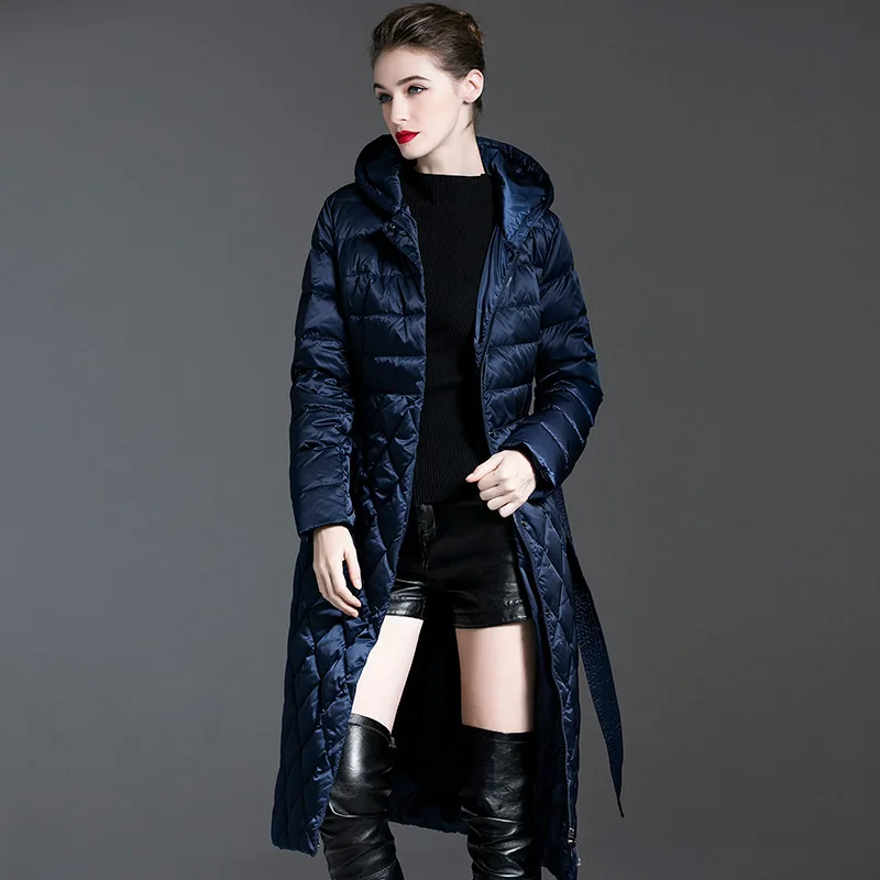 

Женские Длинные пуховики темно-синего цвета, зимние теплые парки с капюшоном, новинка 2021, длинные женские зимние пальто, парки на белом утин...