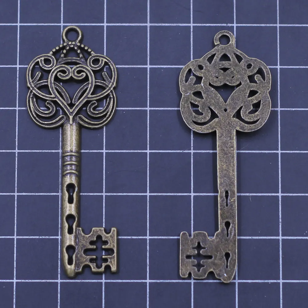 

4Pcs Pendants Key Heart Pattern Classic Hollow Love Metal Bronze Tone Fit For Charms Necklaces Jewelry DIY Findings 59x21mm