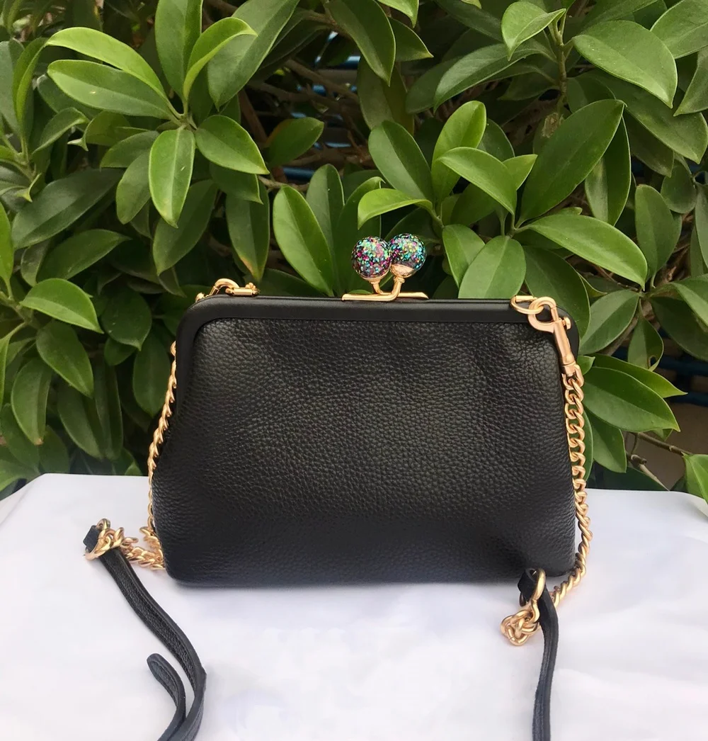 

New leather bag, exquisite lock, high-quality one-shoulder messenger bag with good touch luxury designer bag