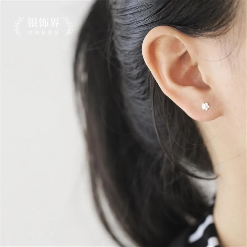 

New Fashion Jewelry Small And Fresh Flowers 925 Sterling Silver Personality Temperament Simple Not Allergic Stud Earrings E952