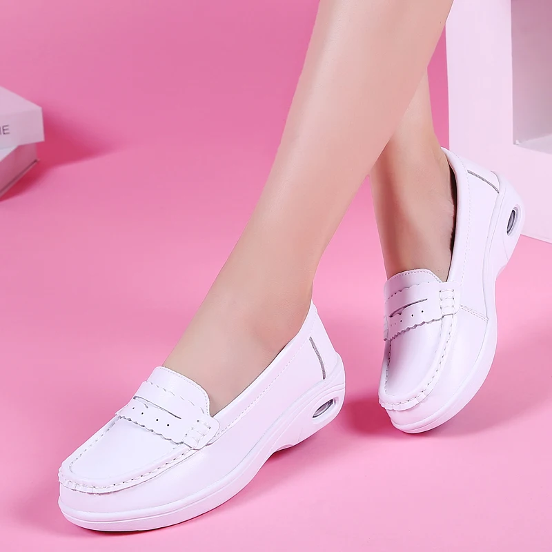 Women's shoes 2020 Nurse white wedge flat comfortable bottom soft cushion anti-slip hospital | Обувь