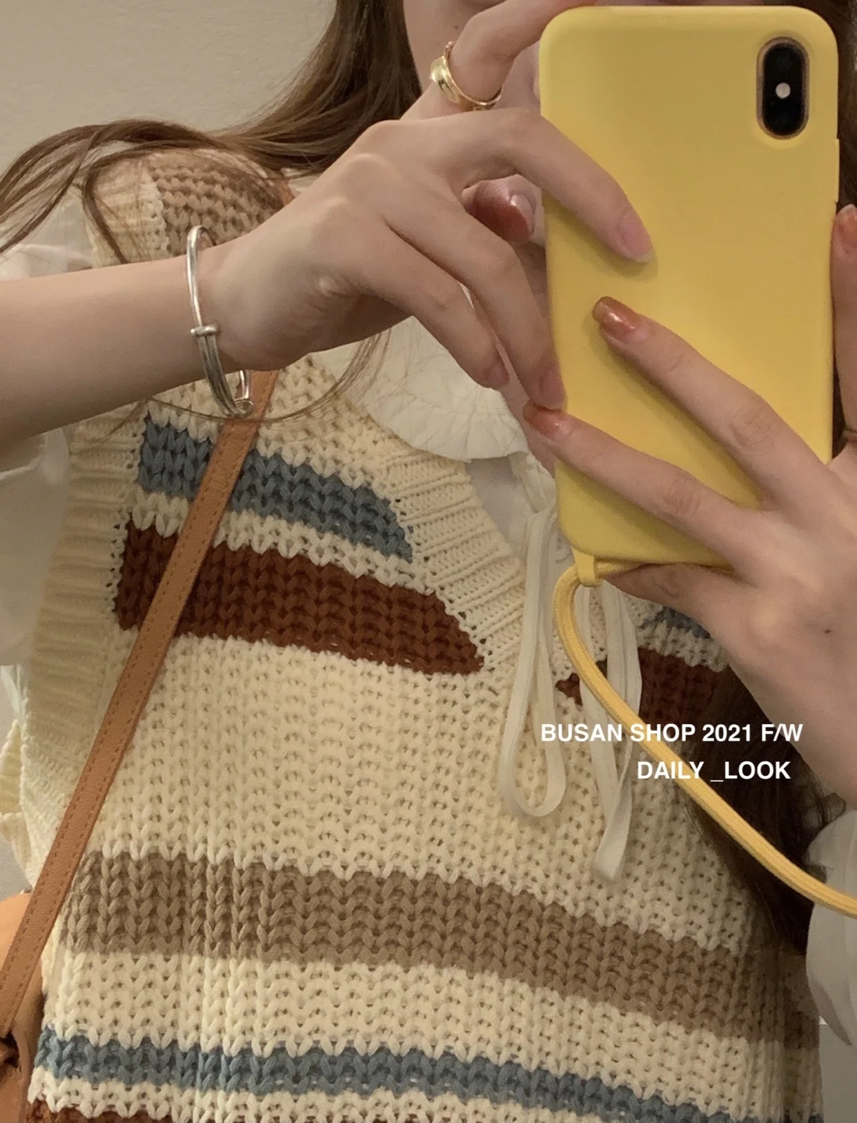 Женский дизайнерский вязаный жилет в полоску на весну и осень новый стильный