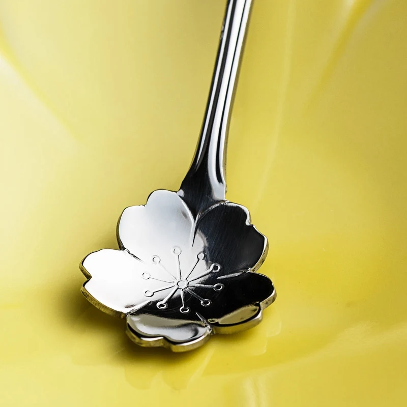 

3pcs/lot Vintage Spoon Flower Shape Tableware Dessert Tea Coffee Mixing Spoon Stainless Steel Teaspoons Drink Stirring Spoon