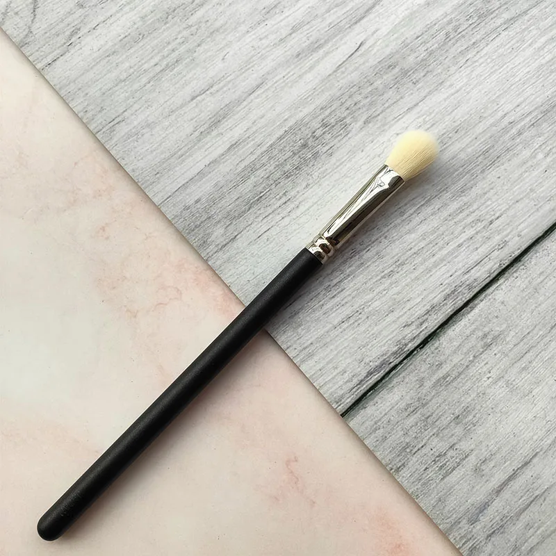 Высококачественная медная трубка для теней век 1 шт. профессиональная кисточка