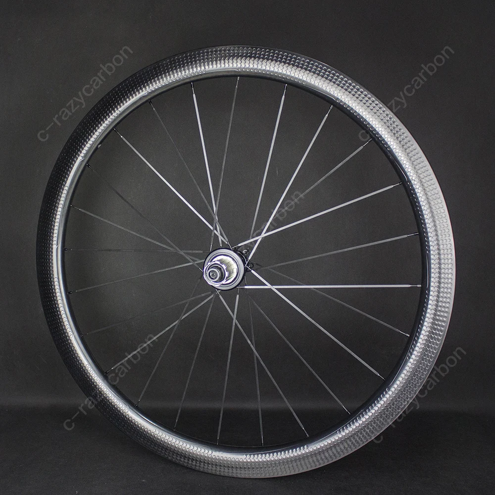 Полный улыбающегося ходовыми колесами дисковый тормоз легкий Аэро Дорожный