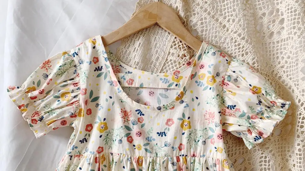 

Sweet Kids Girls Summer Beige Color Floral Print Ruffles Dress Candy Color Cute Children Western Fashion Dresses