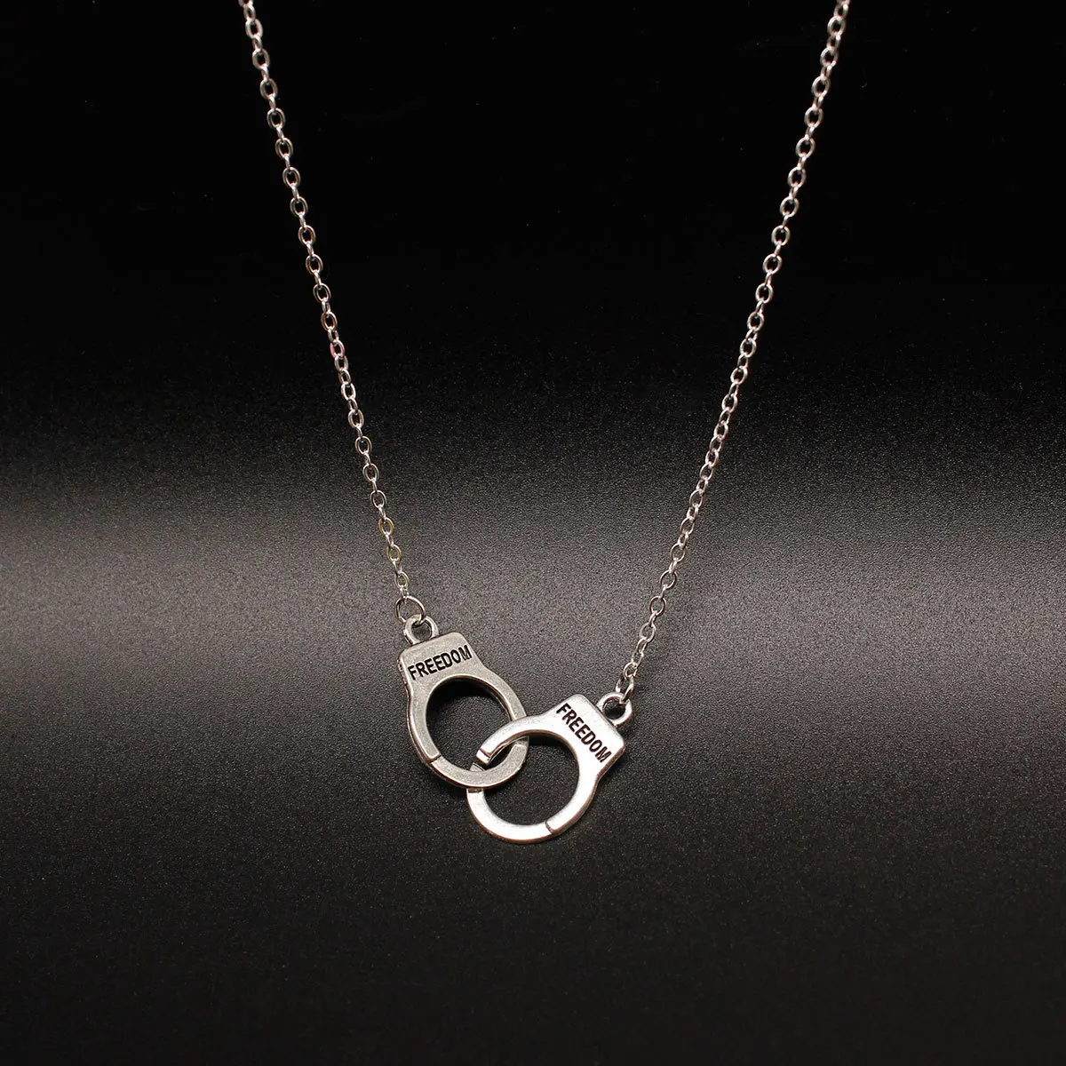 Модная популярная подвеска &quotнаручники&quot серебряного цвета металлическая